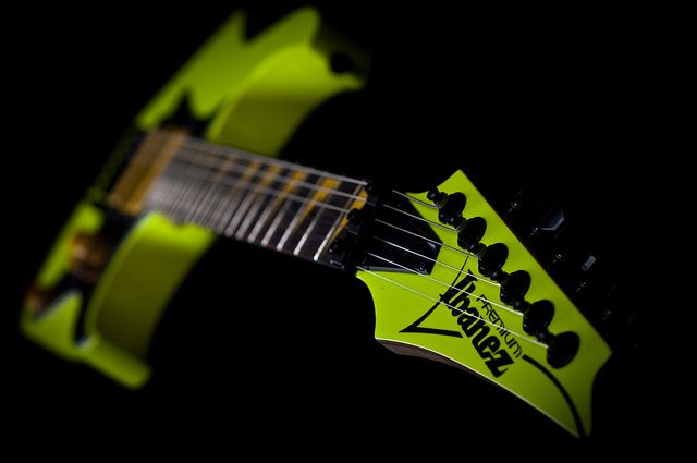 Beginners Electric Guitar Buying Guide